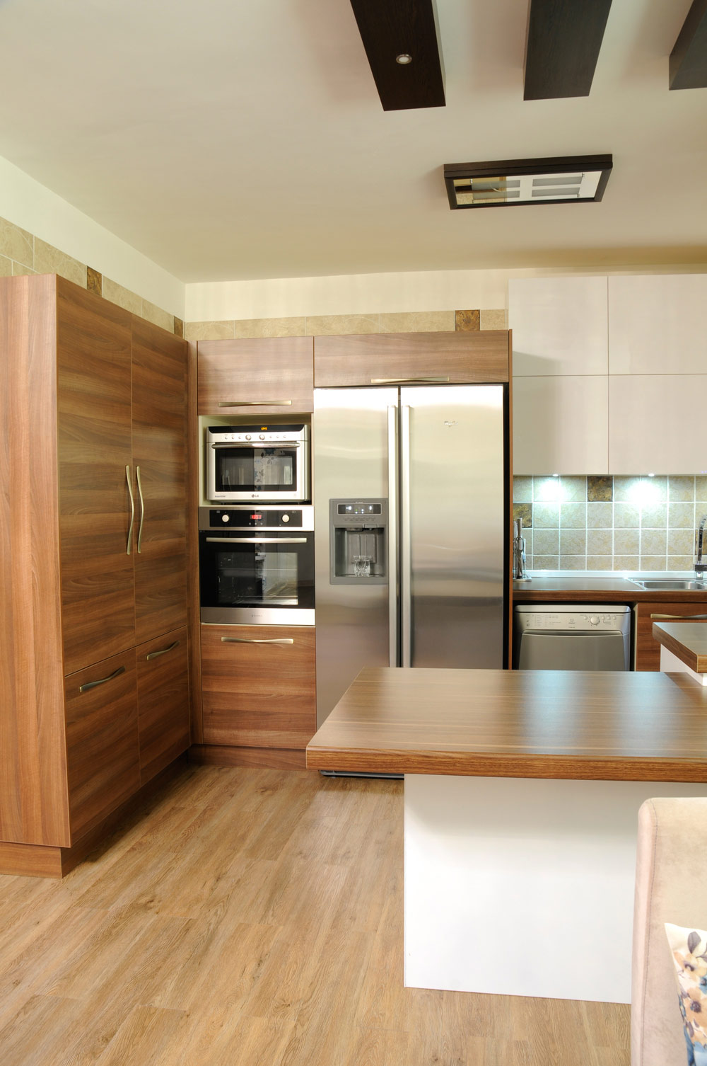 طراحی کابینت آشپزخانه خانم منزوی